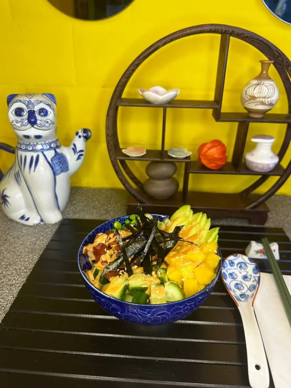 Detailed view of Tuna Poke bowl in Edinburgh style